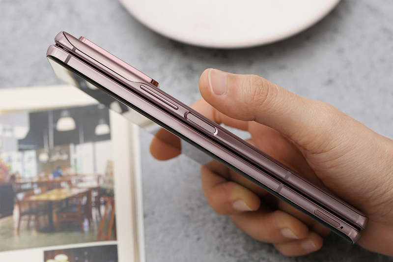 Thuận tiện cho sử dụng một tay | Galaxy Z Fold 2